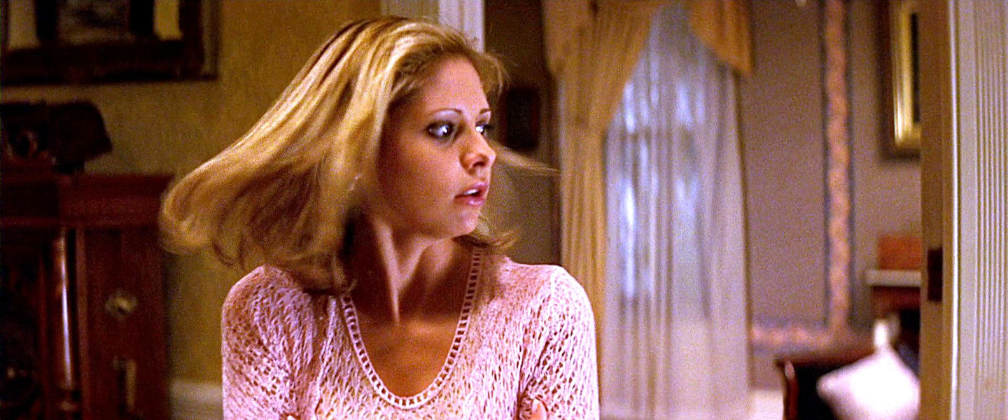 SCREAM 2  - sarah Michelle Gellar